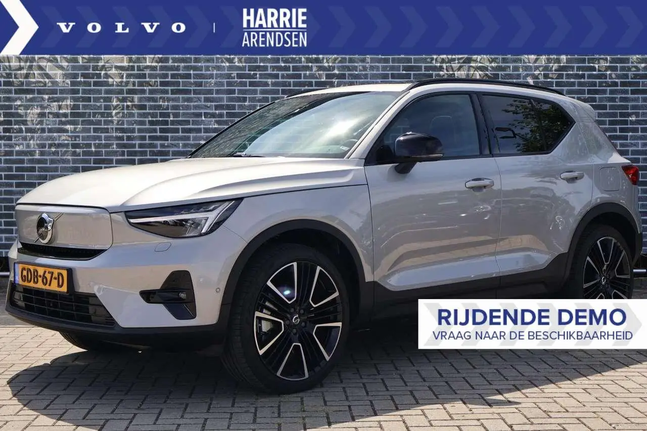 Photo 1 : Volvo Xc40 2024 Electric