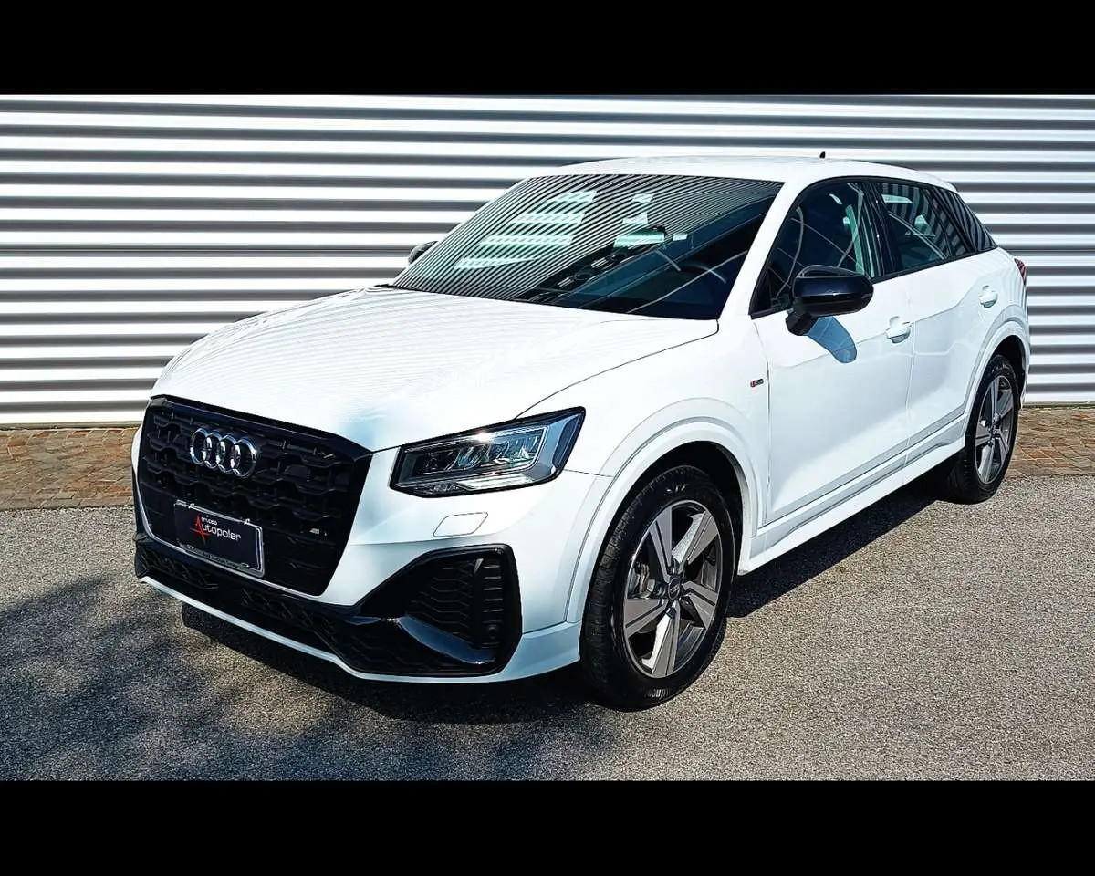 Photo 1 : Audi Q2 2023 Essence