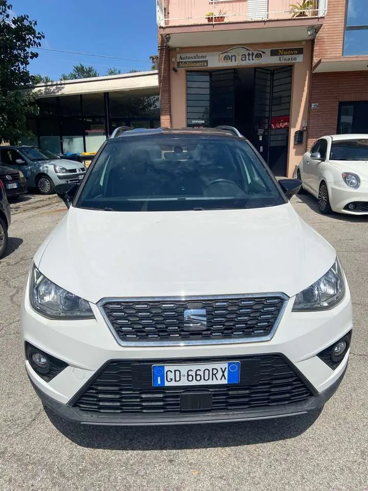 Photo 1 : Seat Arona 2021 Essence