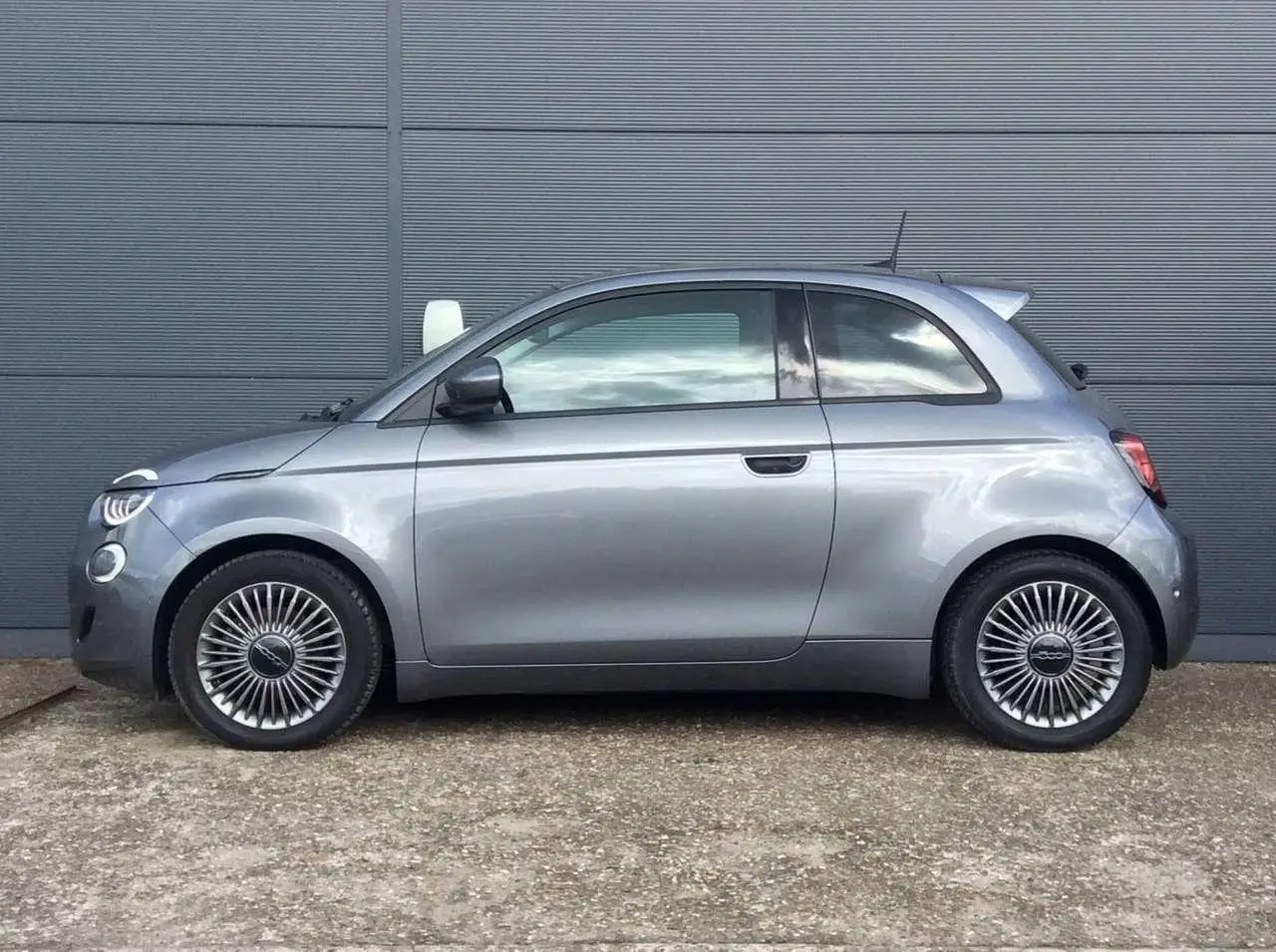 Photo 1 : Fiat 500 2021 Électrique