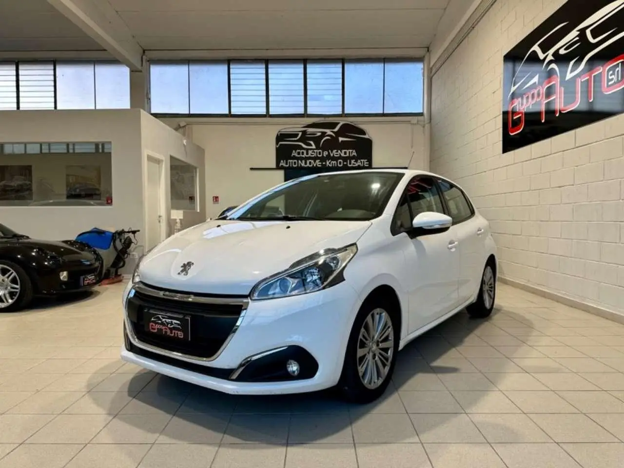 Photo 1 : Peugeot 208 2017 Petrol