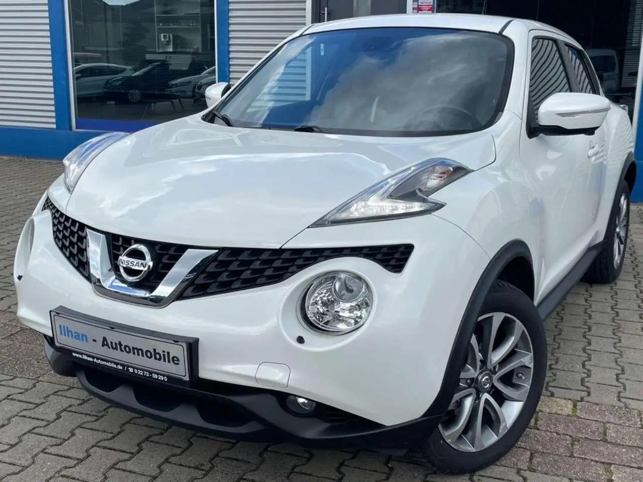 Photo 1 : Nissan Juke 2015 Petrol