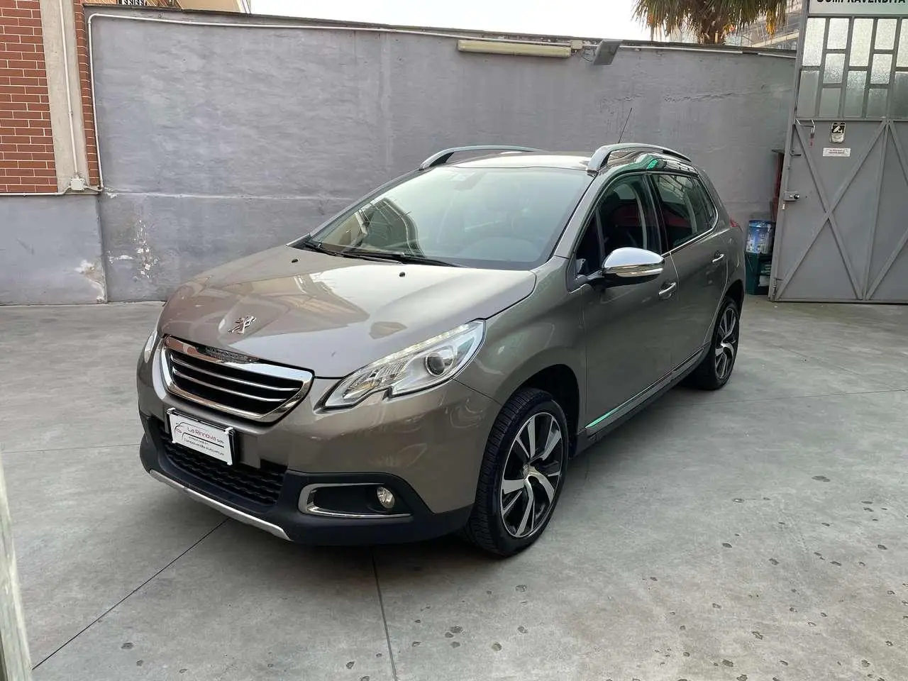 Photo 1 : Peugeot 2008 2015 Petrol