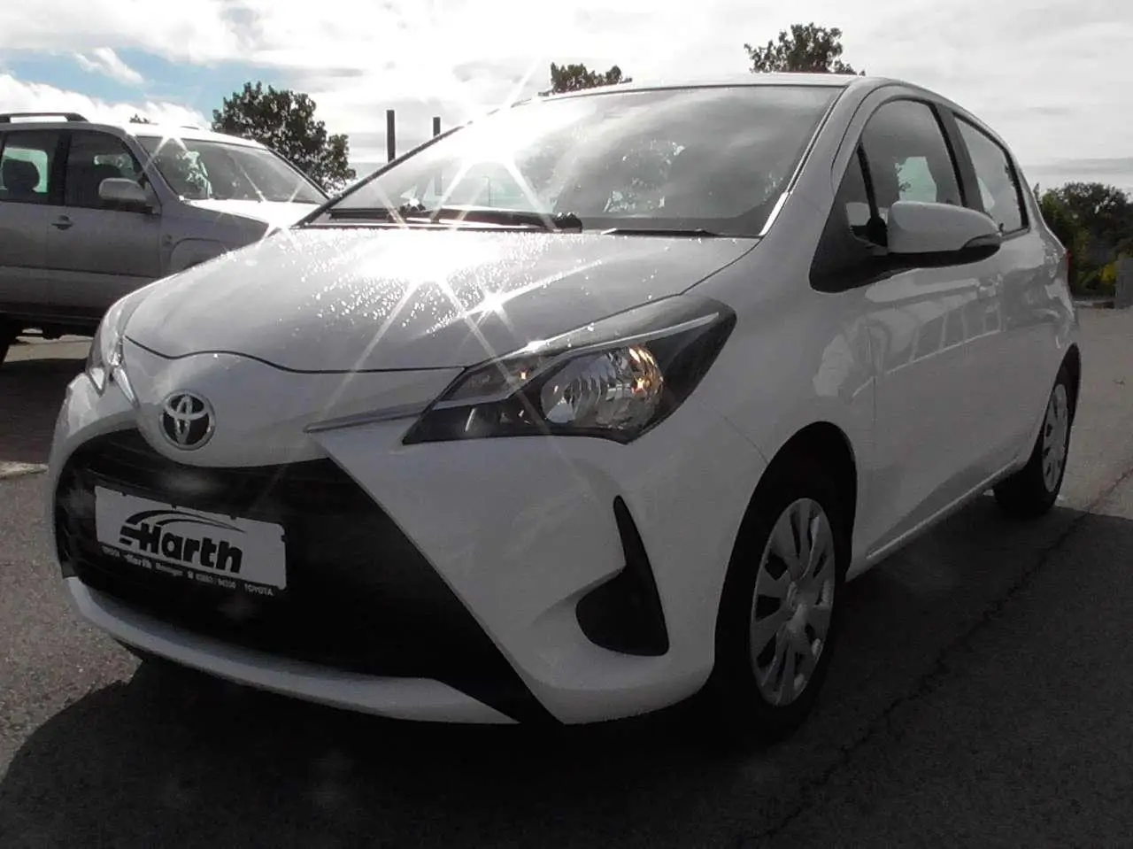 Photo 1 : Toyota Yaris 2021 Petrol