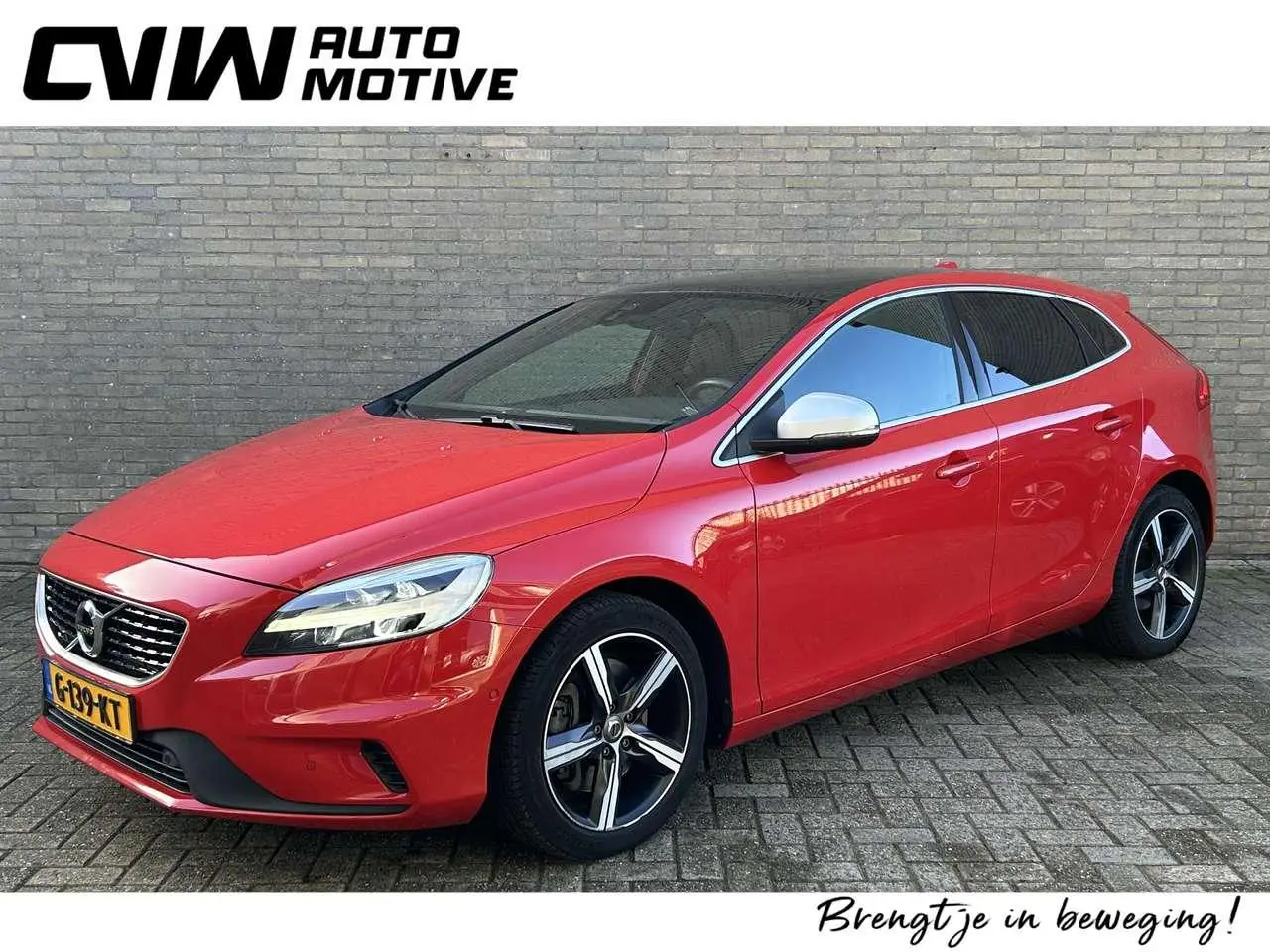 Photo 1 : Volvo V40 2019 Essence