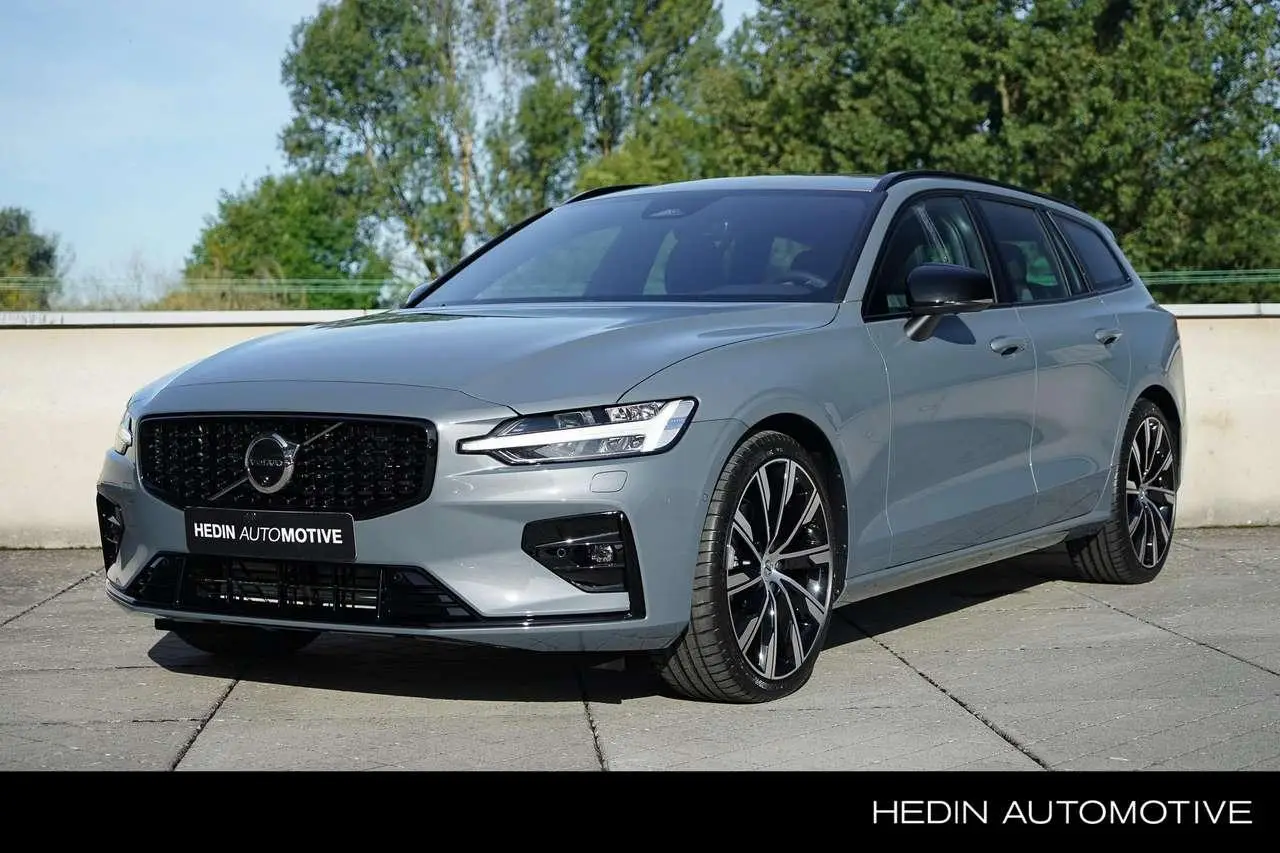 Photo 1 : Volvo V60 2023 Hybrid