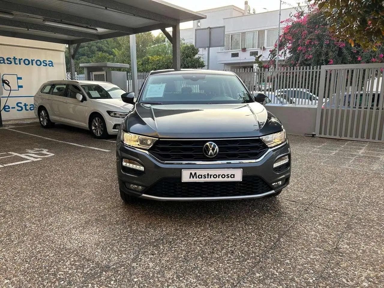 Photo 1 : Volkswagen T-roc 2020 Diesel