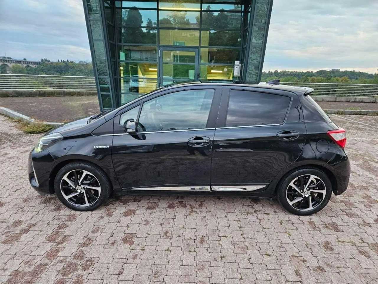 Photo 1 : Toyota Yaris 2019 Hybride