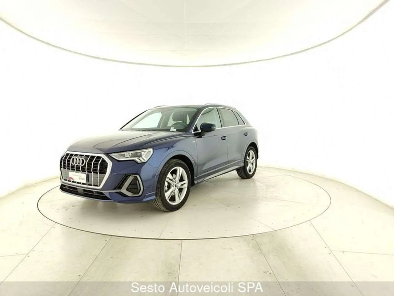 Photo 1 : Audi Q3 2023 Diesel