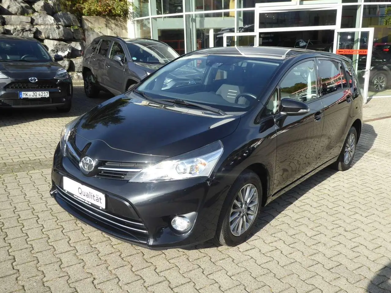 Photo 1 : Toyota Verso 2016 Petrol