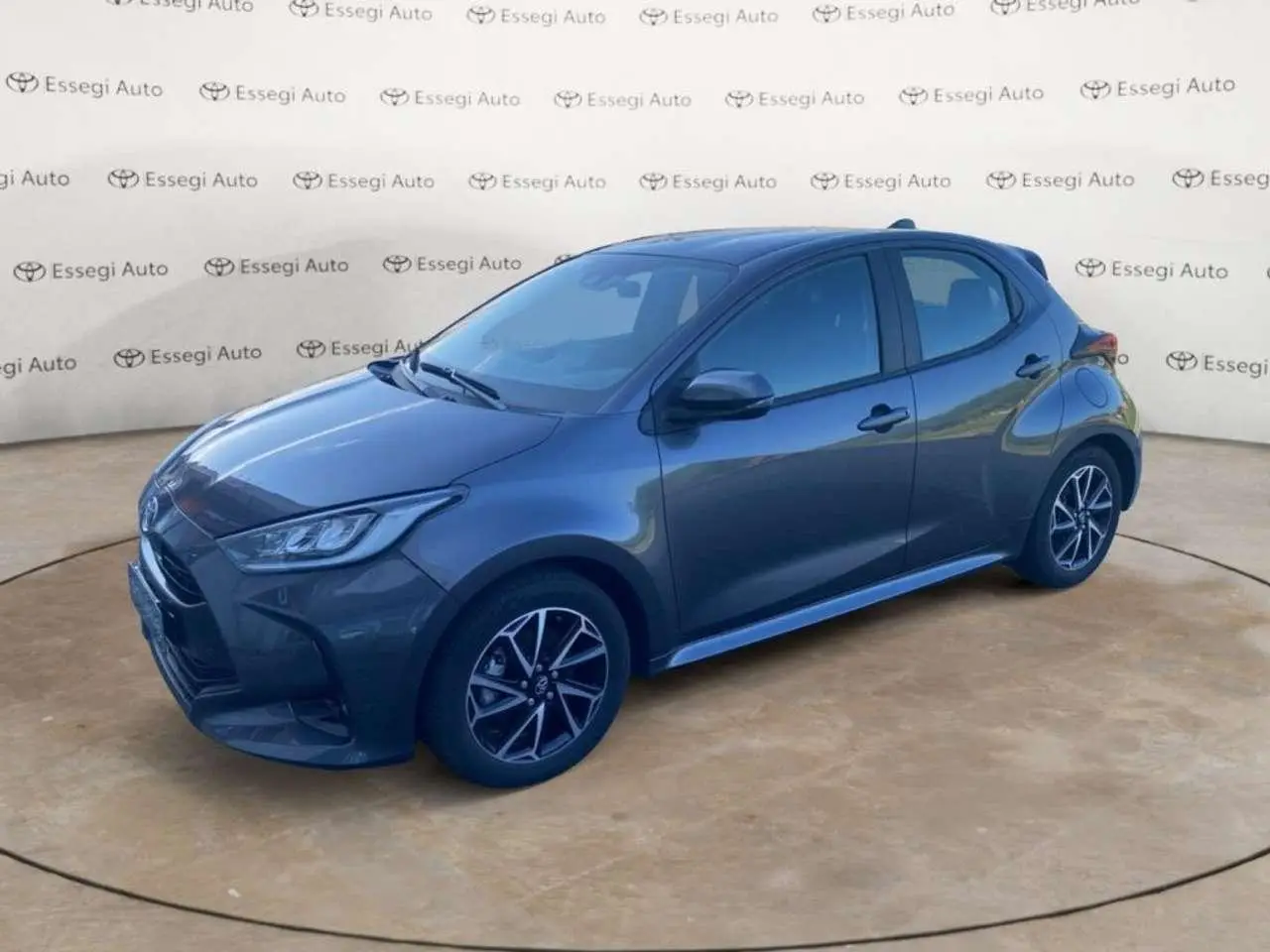 Photo 1 : Toyota Yaris 2023 Petrol