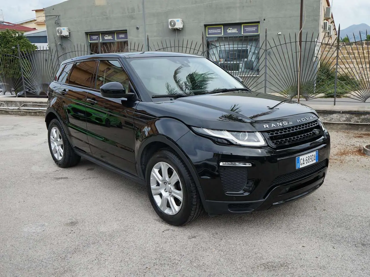 Photo 1 : Land Rover Range Rover Evoque 2017 Diesel