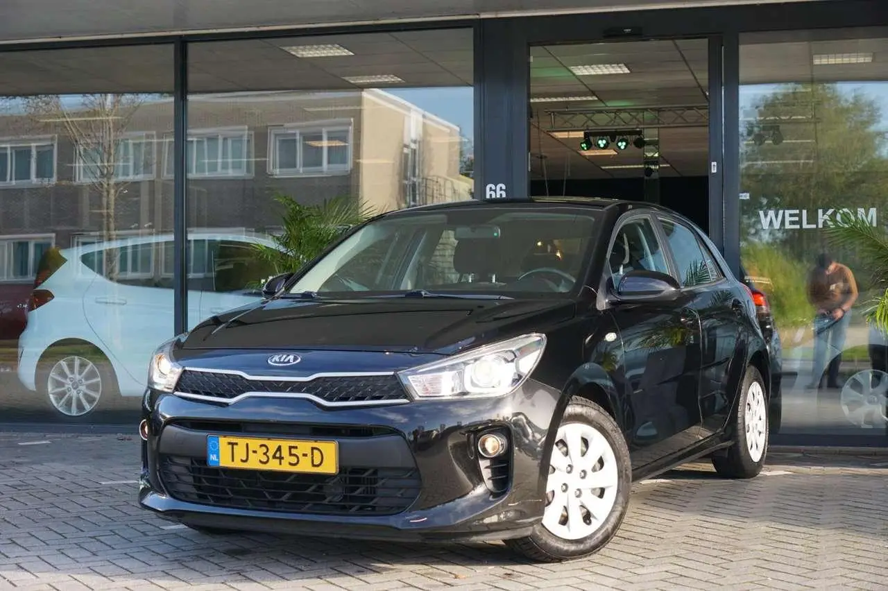 Photo 1 : Kia Rio 2018 Petrol