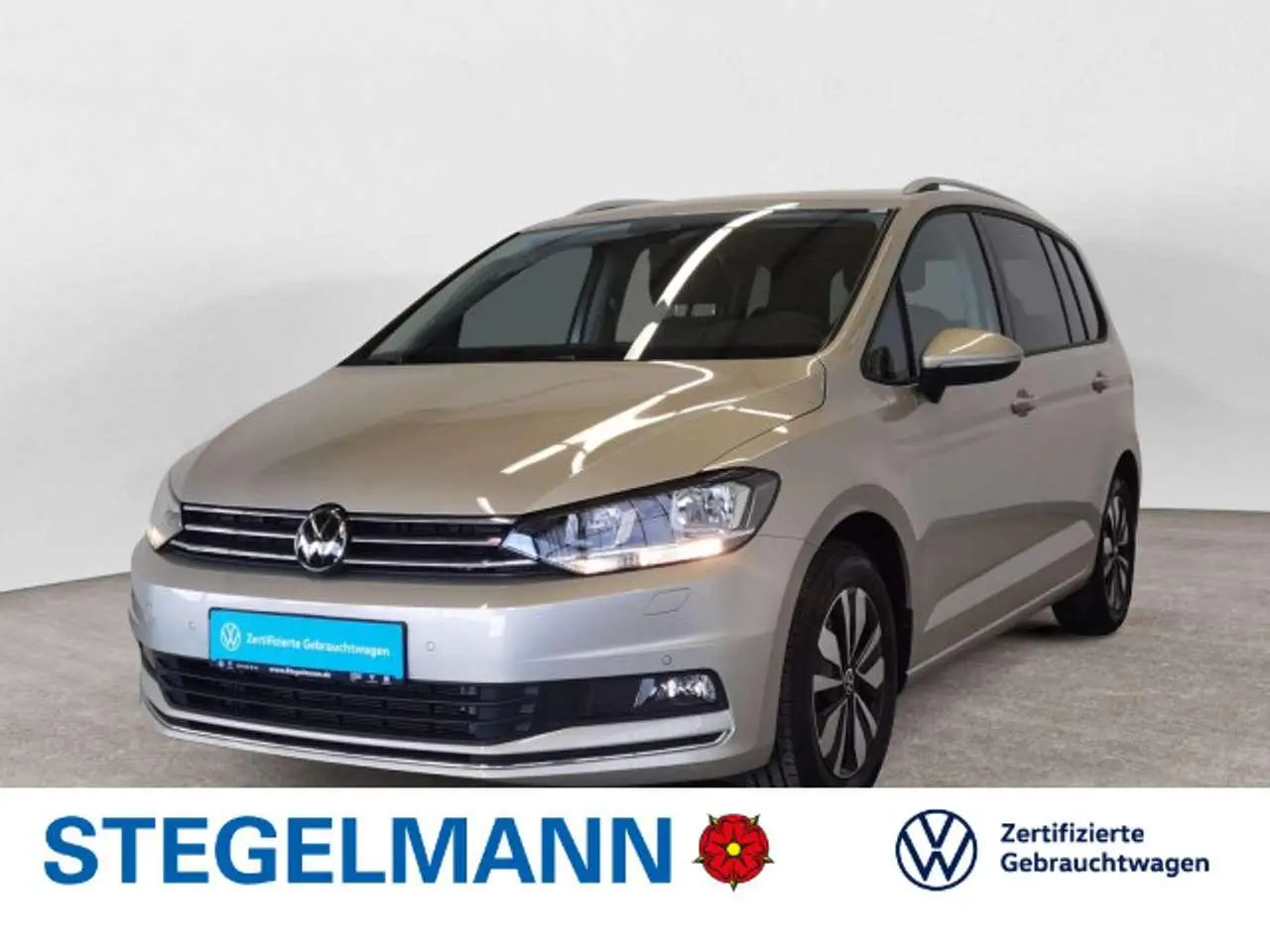 Photo 1 : Volkswagen Touran 2023 Petrol