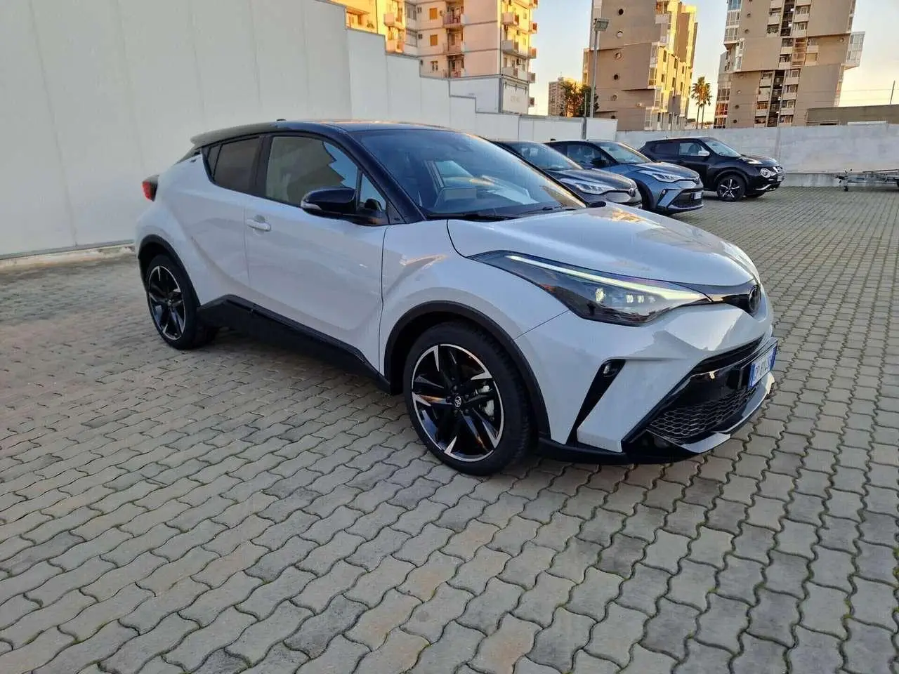 Photo 1 : Toyota C-hr 2023 Hybrid