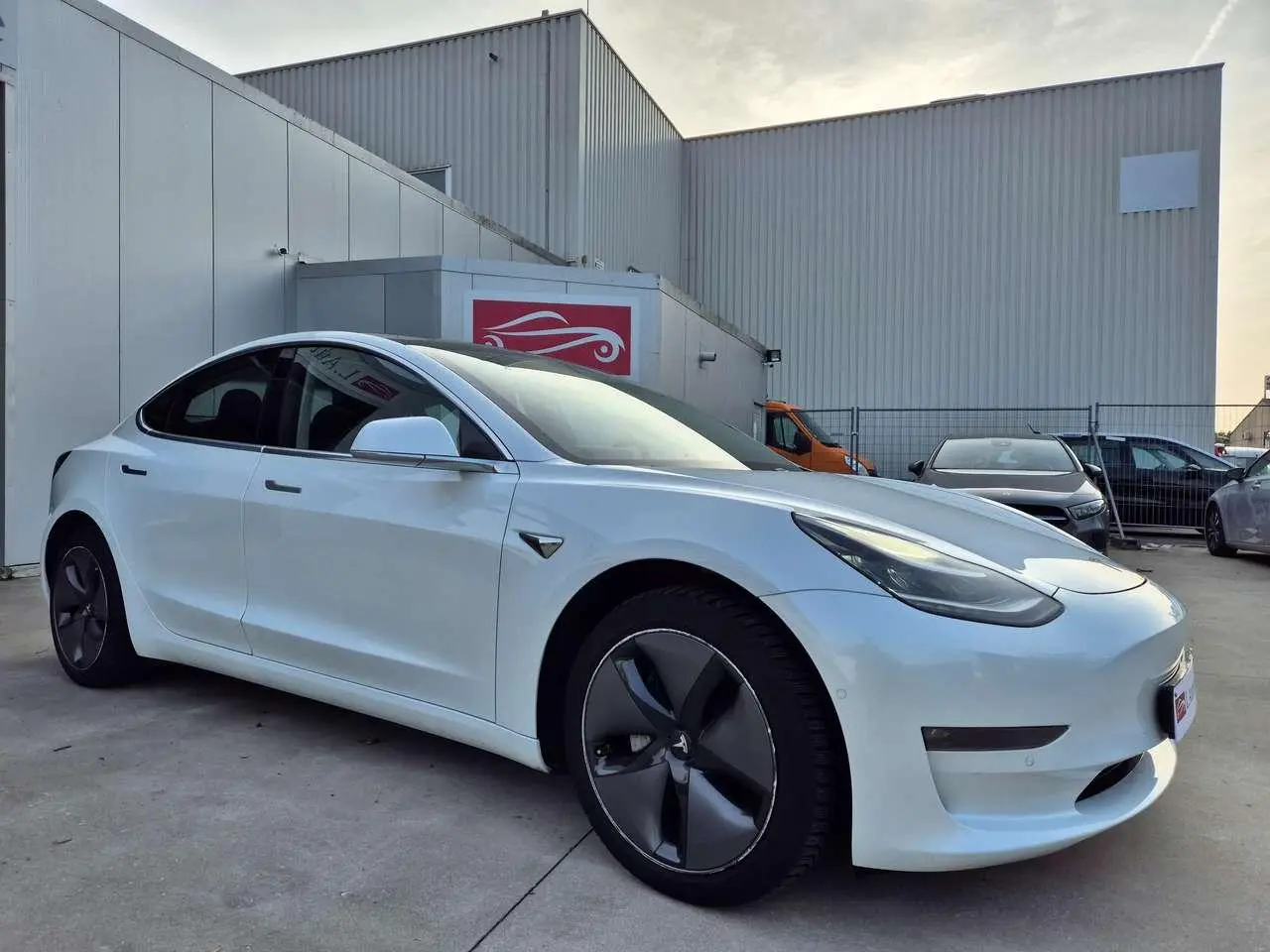 Photo 1 : Tesla Model 3 2020 Électrique