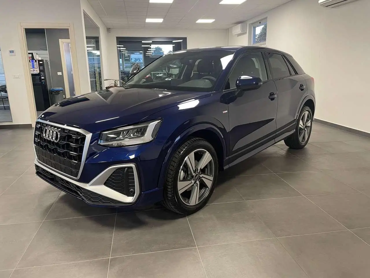 Photo 1 : Audi Q2 2023 Petrol