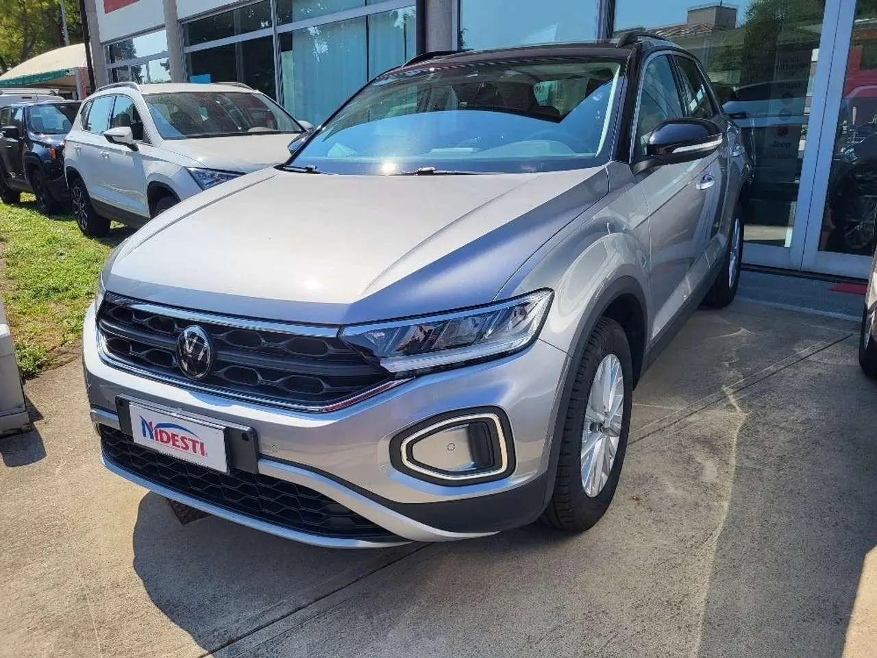 Photo 1 : Volkswagen T-roc 2022 Petrol