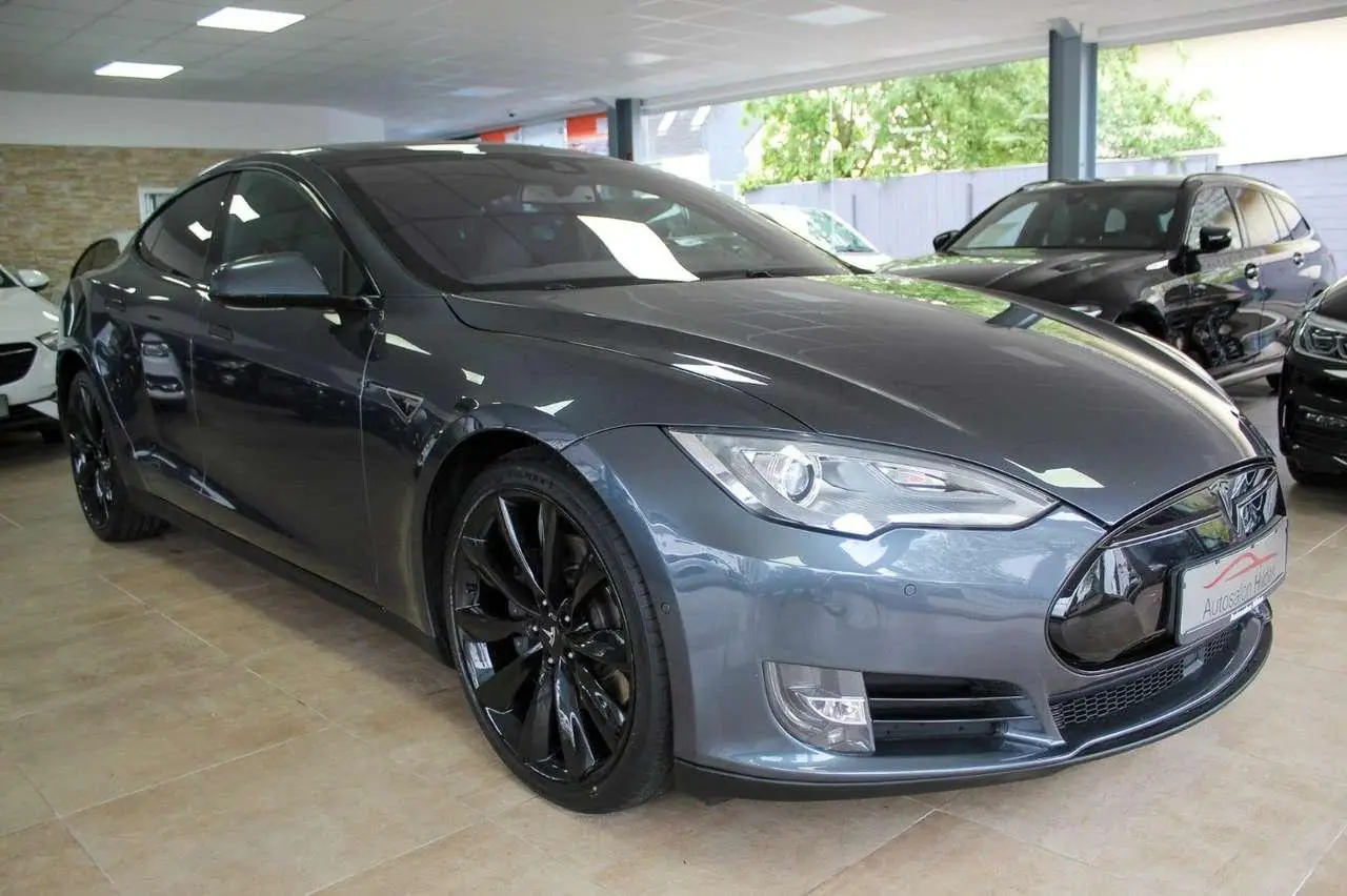 Photo 1 : Tesla Model S 2015 Électrique