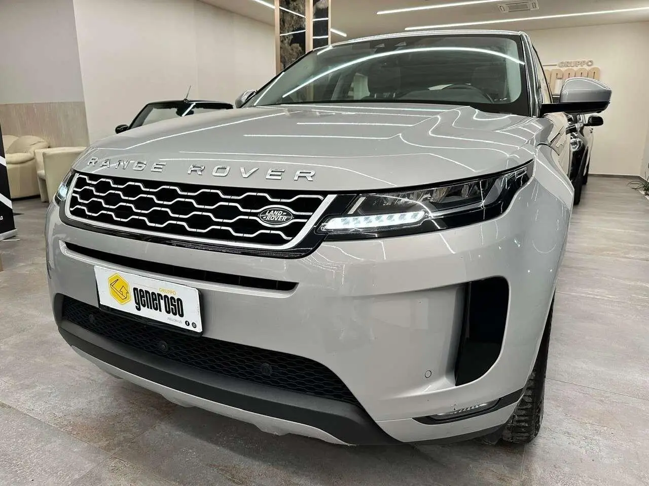 Photo 1 : Land Rover Range Rover Evoque 2020 Hybride