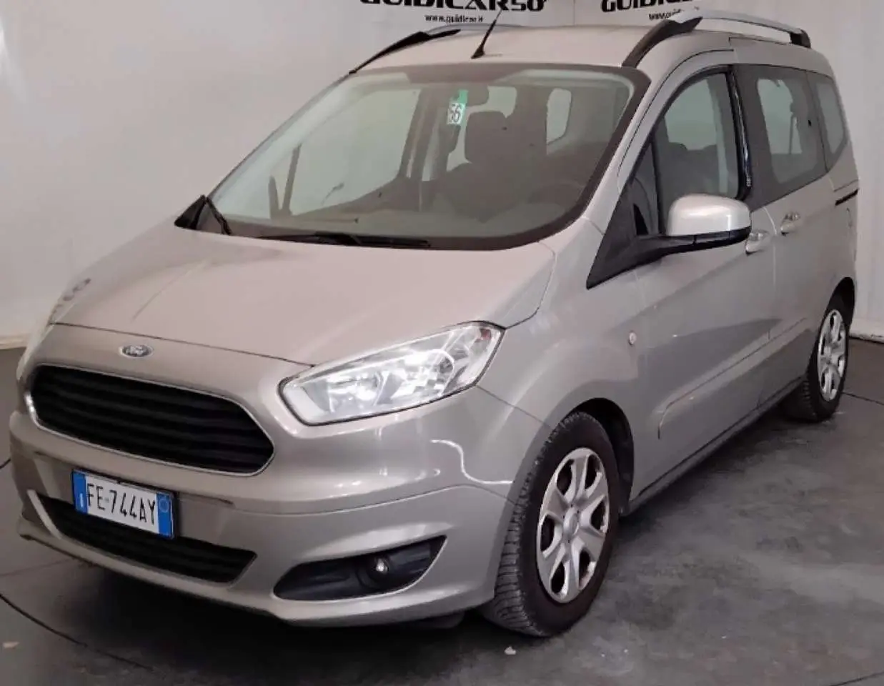 Photo 1 : Ford Tourneo 2016 Essence