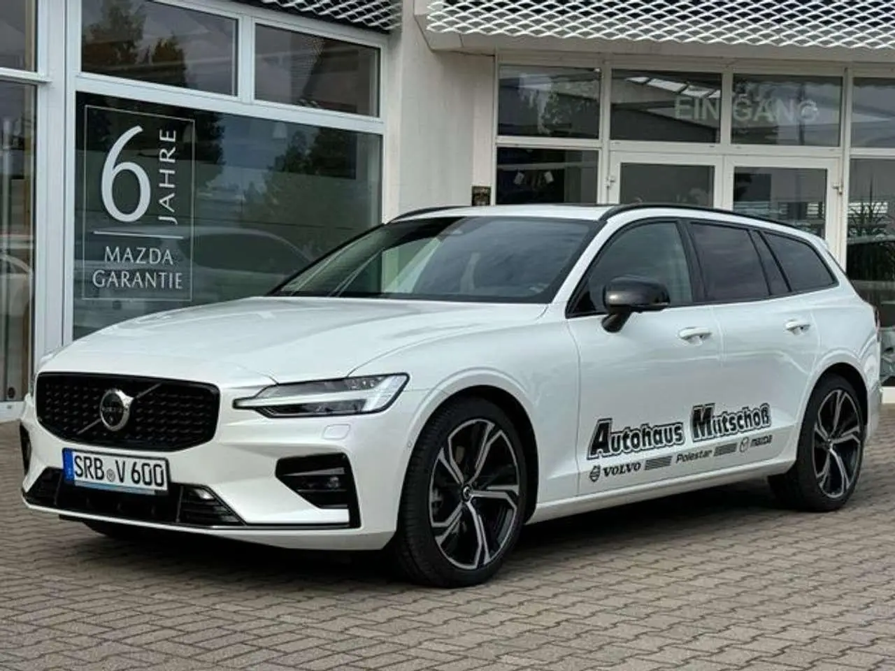 Photo 1 : Volvo V60 2024 Essence