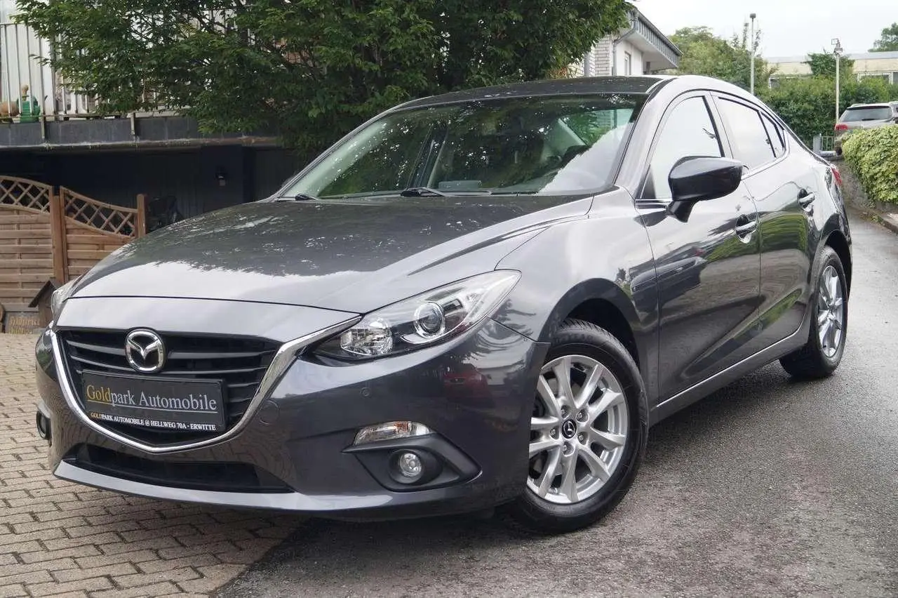 Photo 1 : Mazda 3 2016 Petrol