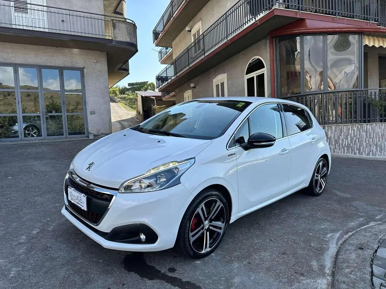 Photo 1 : Peugeot 208 2015 Diesel