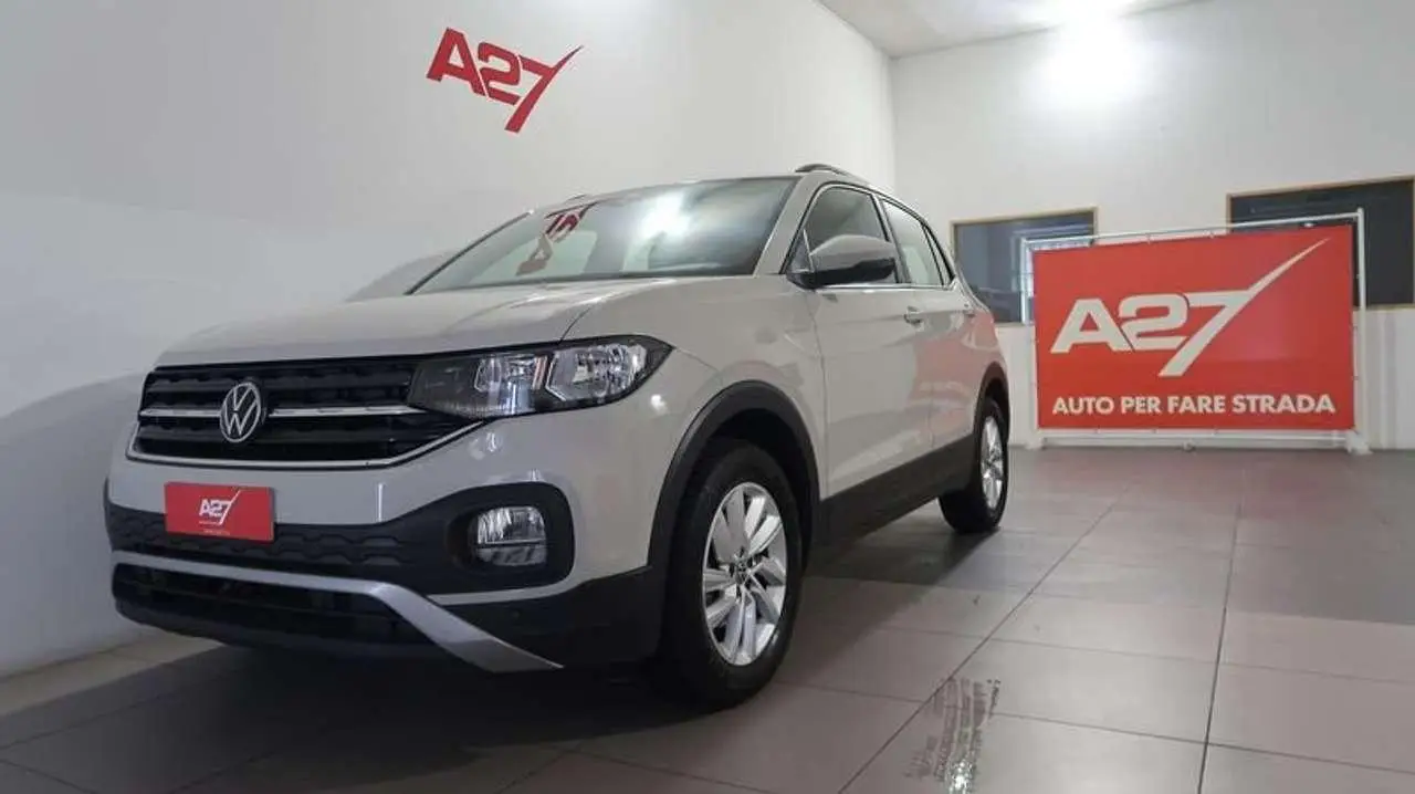 Photo 1 : Volkswagen T-cross 2023 Essence