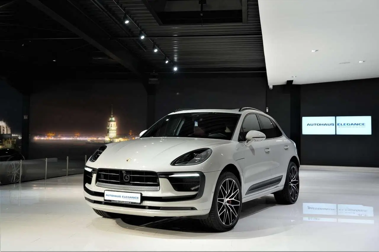 Photo 1 : Porsche Macan 2022 Essence