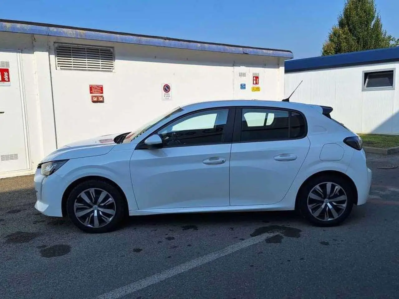 Photo 1 : Peugeot 208 2020 Petrol