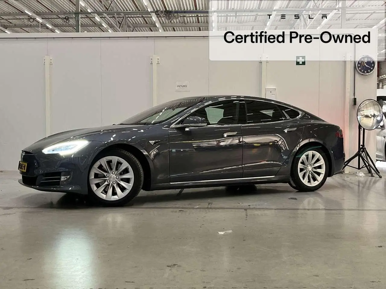 Photo 1 : Tesla Model S 2018 Électrique