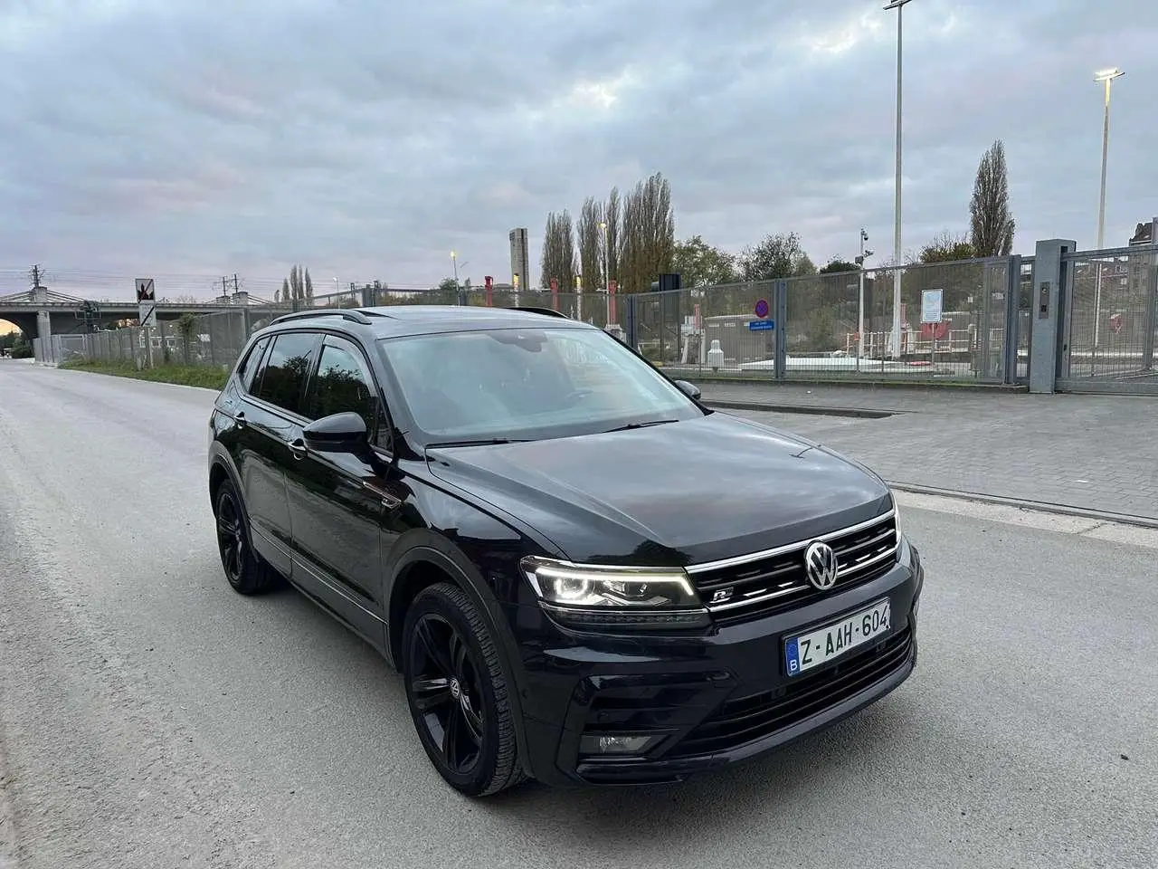 Photo 1 : Volkswagen Tiguan 2021 Petrol