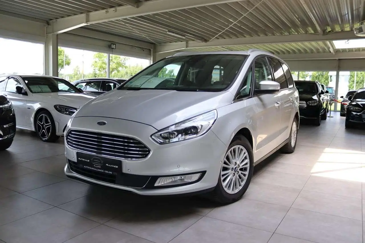 Photo 1 : Ford Galaxy 2019 Petrol