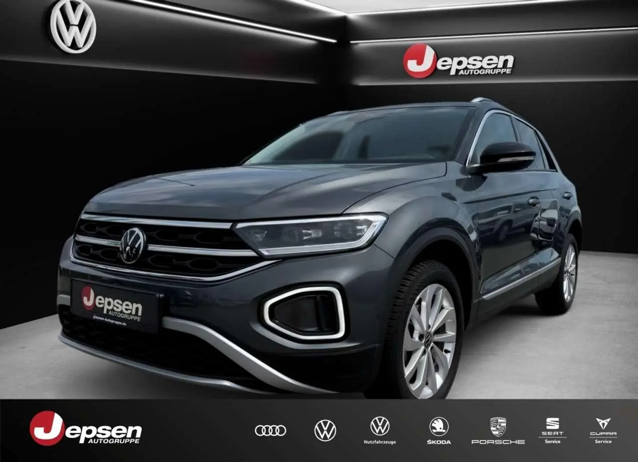 Photo 1 : Volkswagen T-roc 2023 Petrol