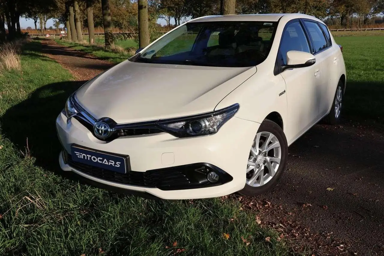 Photo 1 : Toyota Auris 2016 Hybride