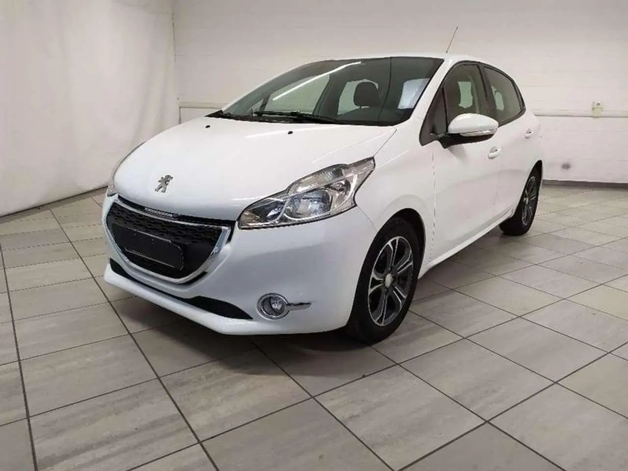 Photo 1 : Peugeot 208 2015 Essence