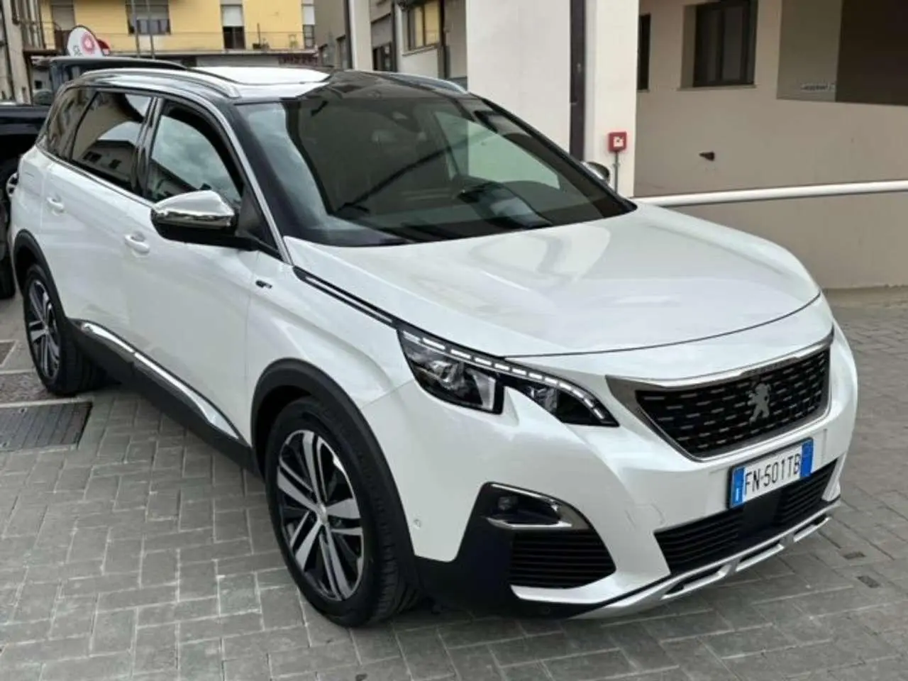 Photo 1 : Peugeot 5008 2018 Diesel