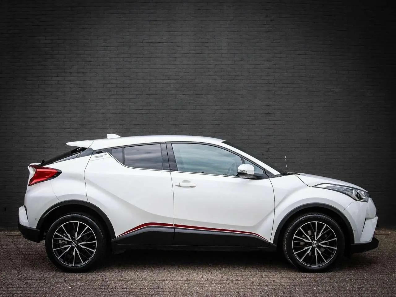 Photo 1 : Toyota C-hr 2017 Essence