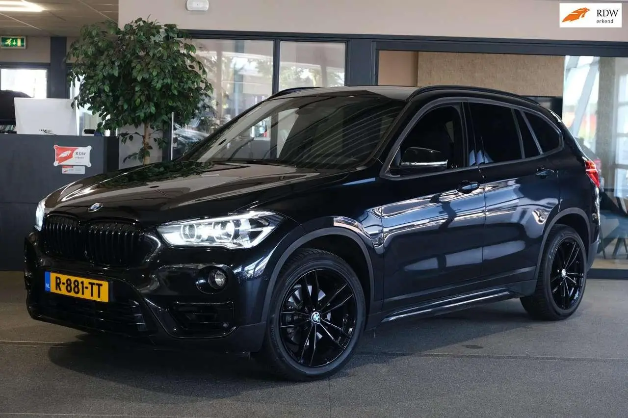 Photo 1 : Bmw X1 2017 Petrol