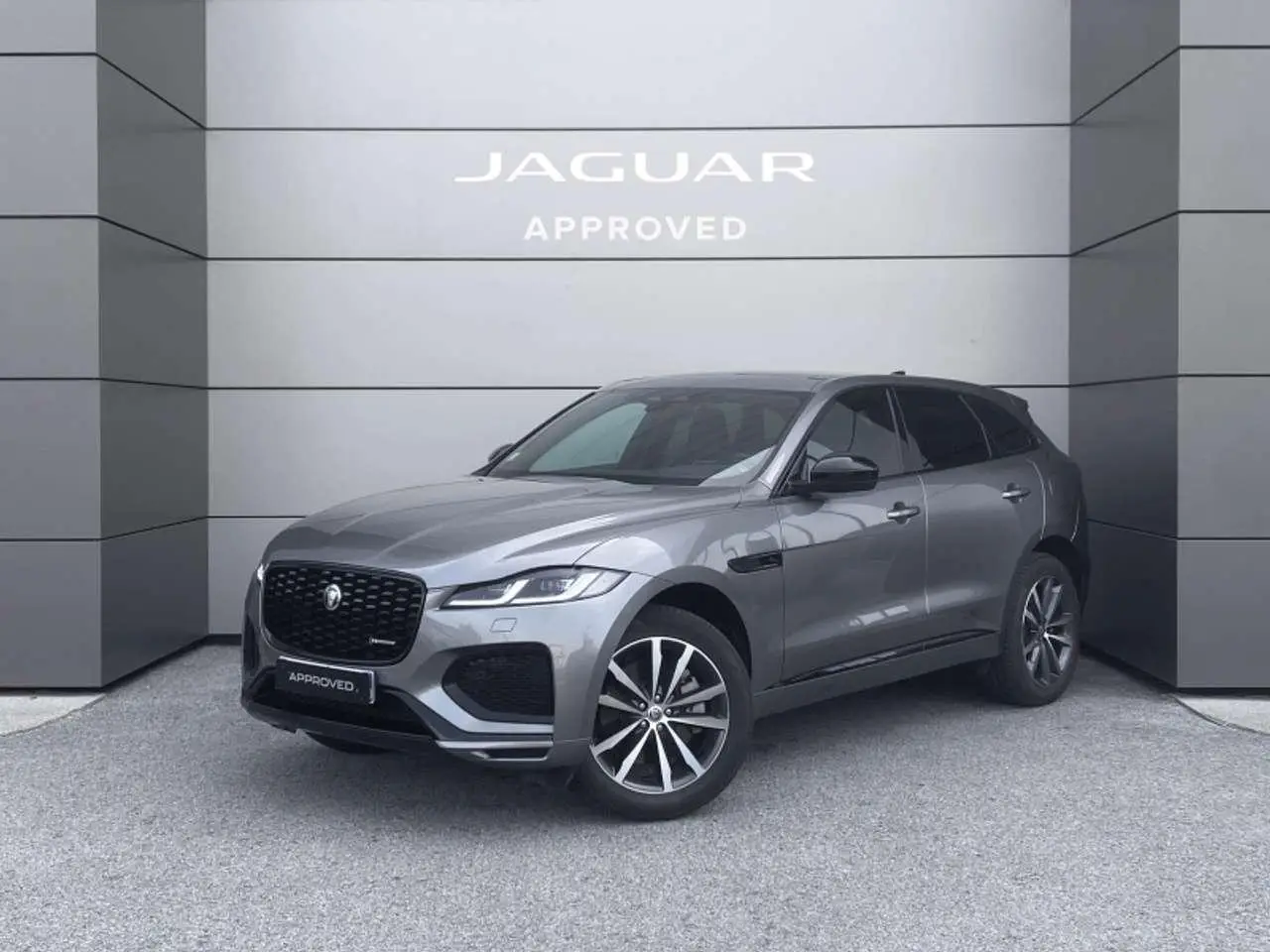 Photo 1 : Jaguar F-pace 2023 Autres