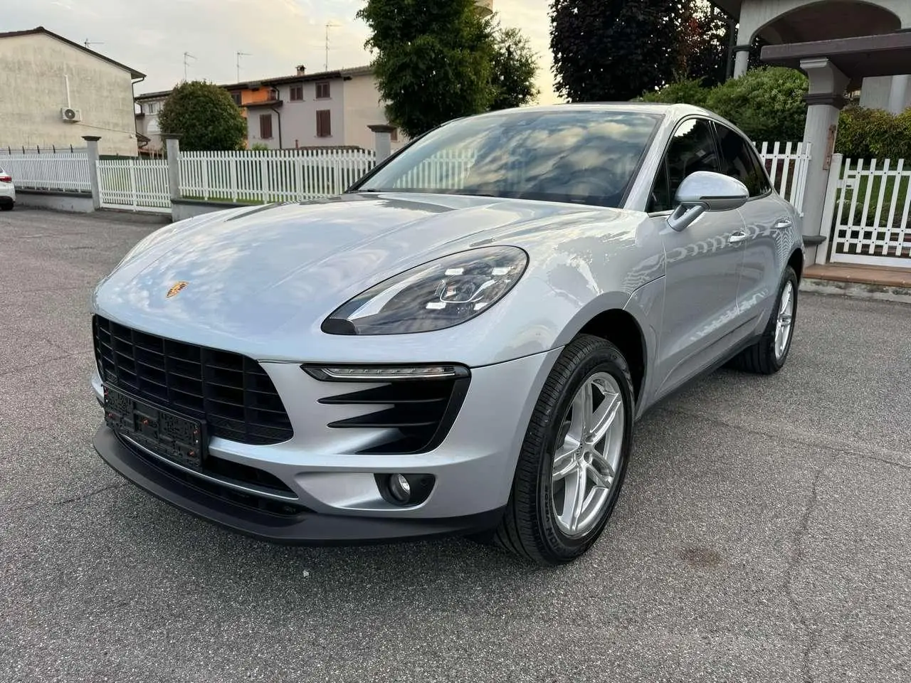 Photo 1 : Porsche Macan 2017 Essence