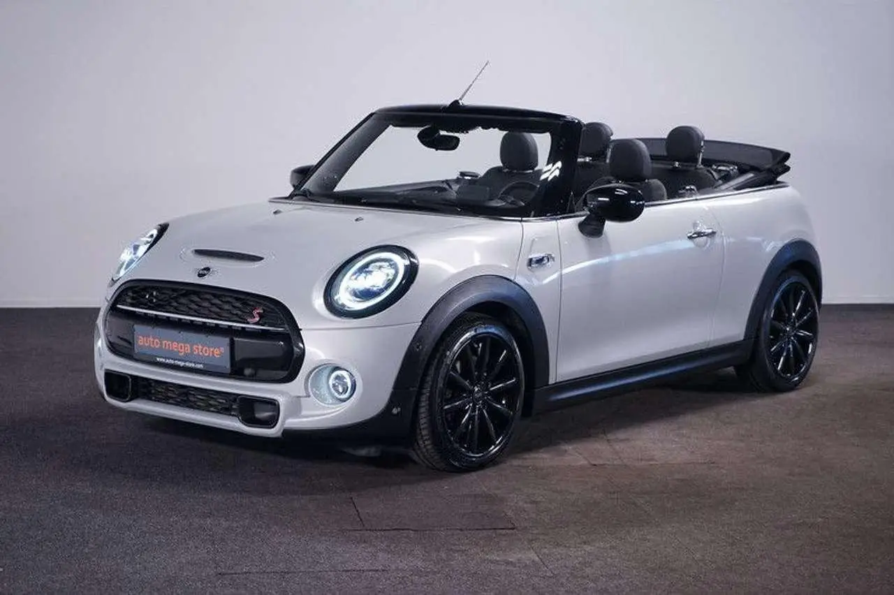 Photo 1 : Mini Cooper 2019 Essence