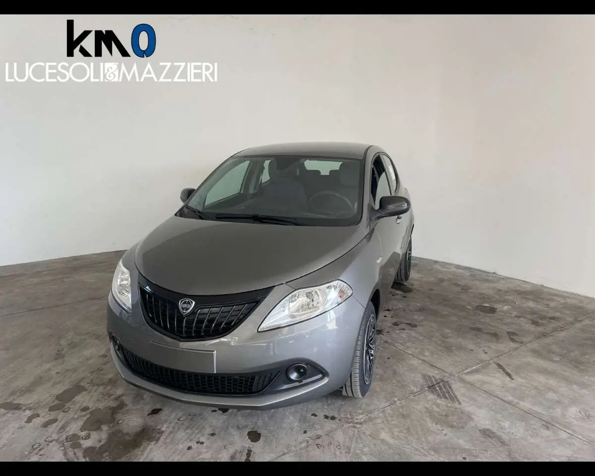 Photo 1 : Lancia Ypsilon 2023 Hybride