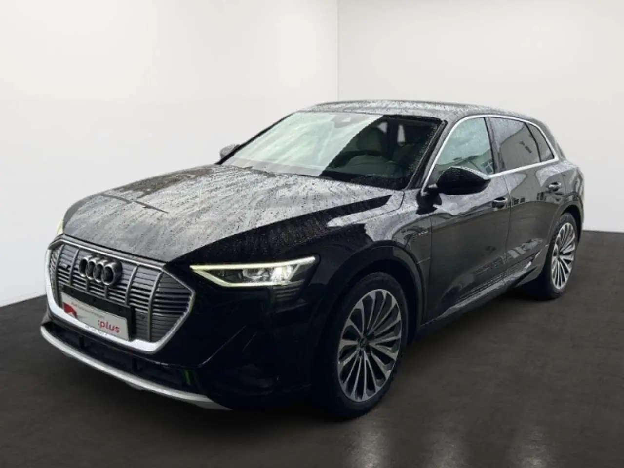 Photo 1 : Audi E-tron 2021 Electric