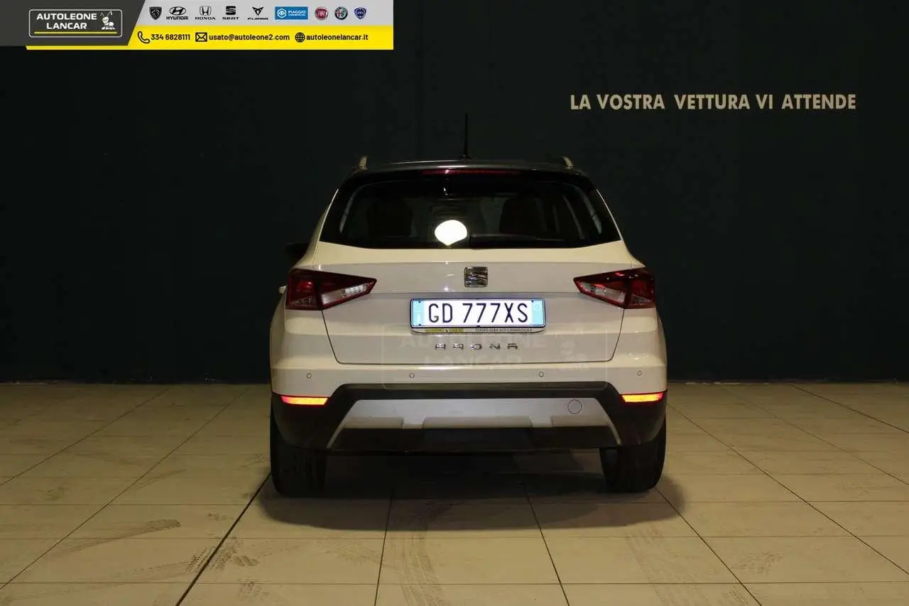 Photo 1 : Seat Arona 2021 Essence