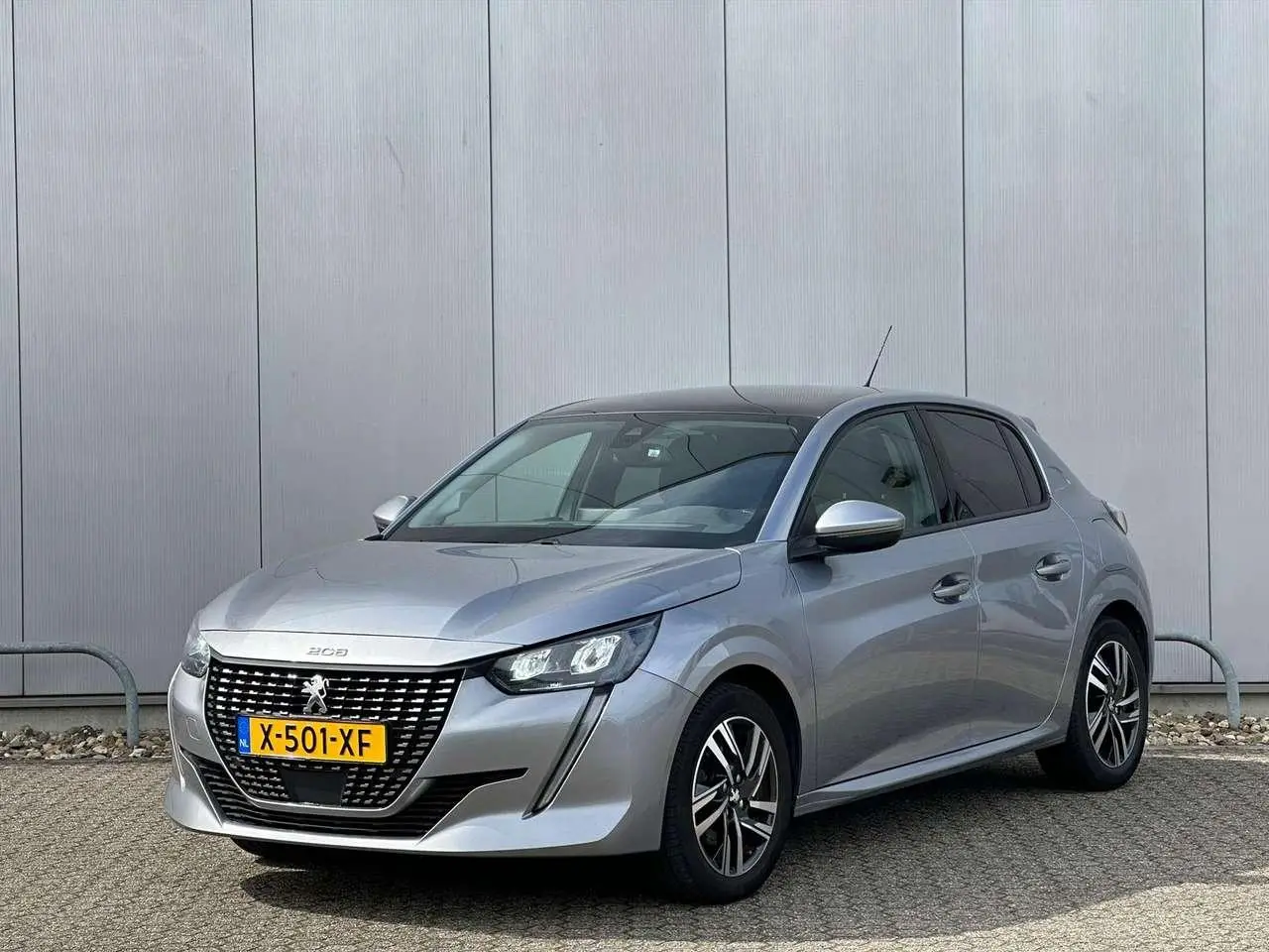 Photo 1 : Peugeot 208 2020 Petrol