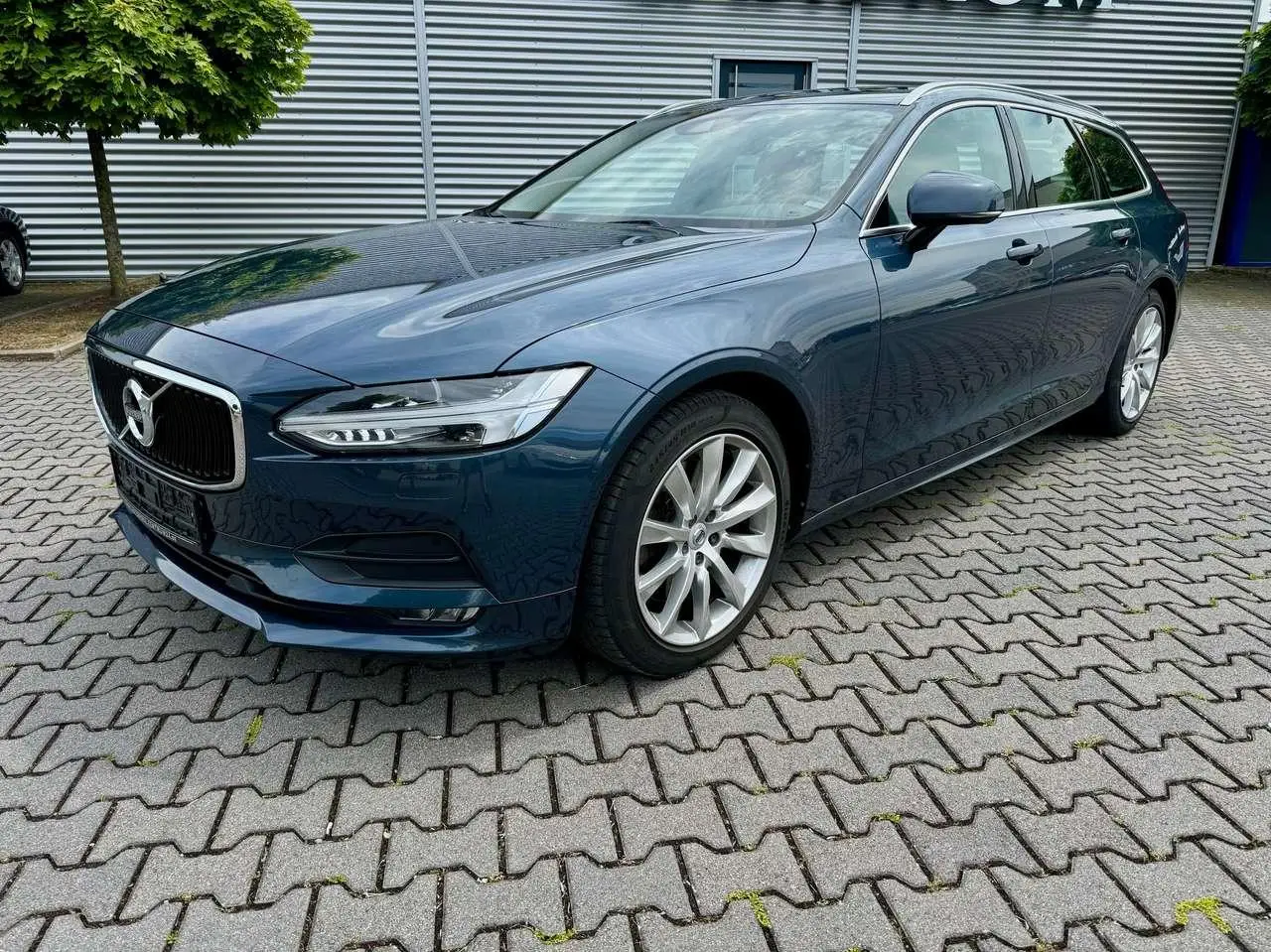 Photo 1 : Volvo V90 2018 Petrol