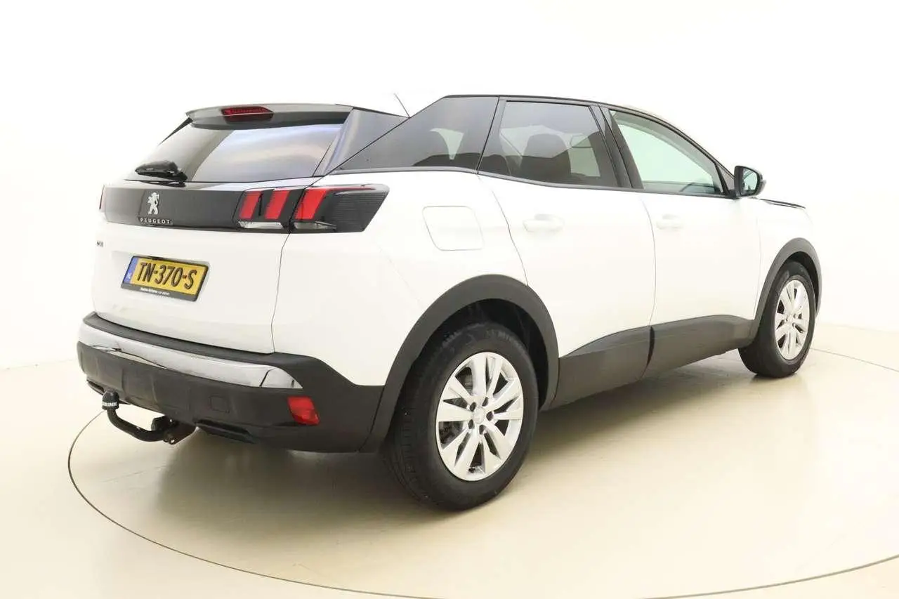 Photo 1 : Peugeot 3008 2018 Petrol