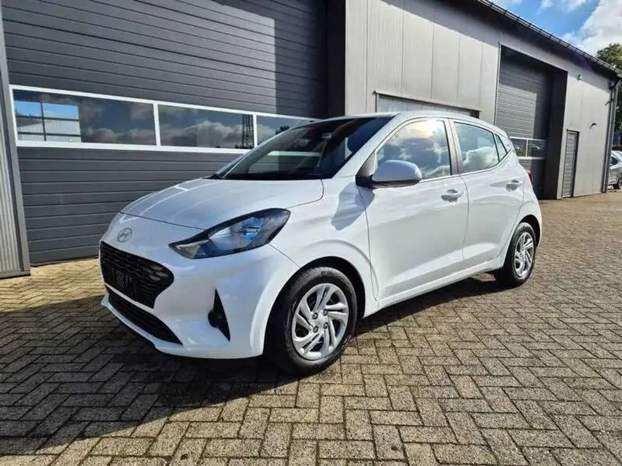 Photo 1 : Hyundai I10 2024 Essence